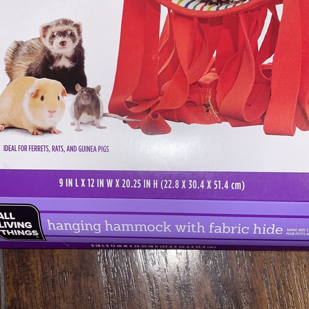 Hanging hammock for animals